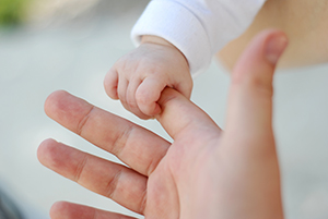 shutterstock_111168947_baby_grip_300px